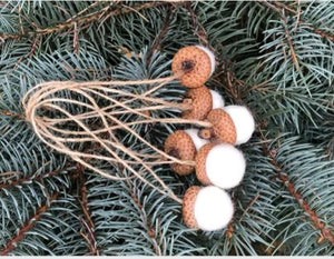 3 piece acorn ornament set